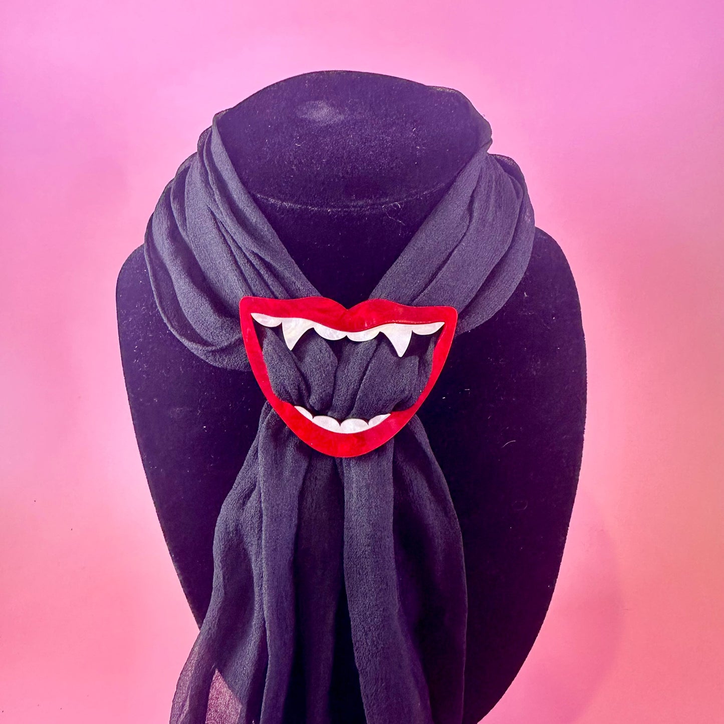 Vampire Smile Scarf Ring