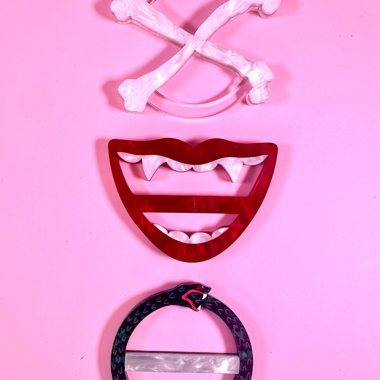 Vampire Smile Scarf Ring