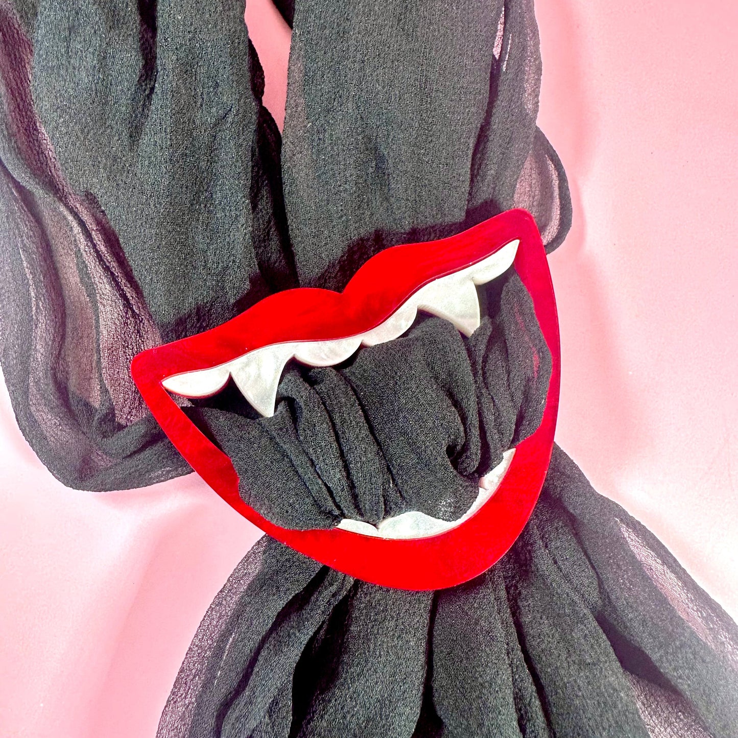 Vampire Smile Scarf Ring