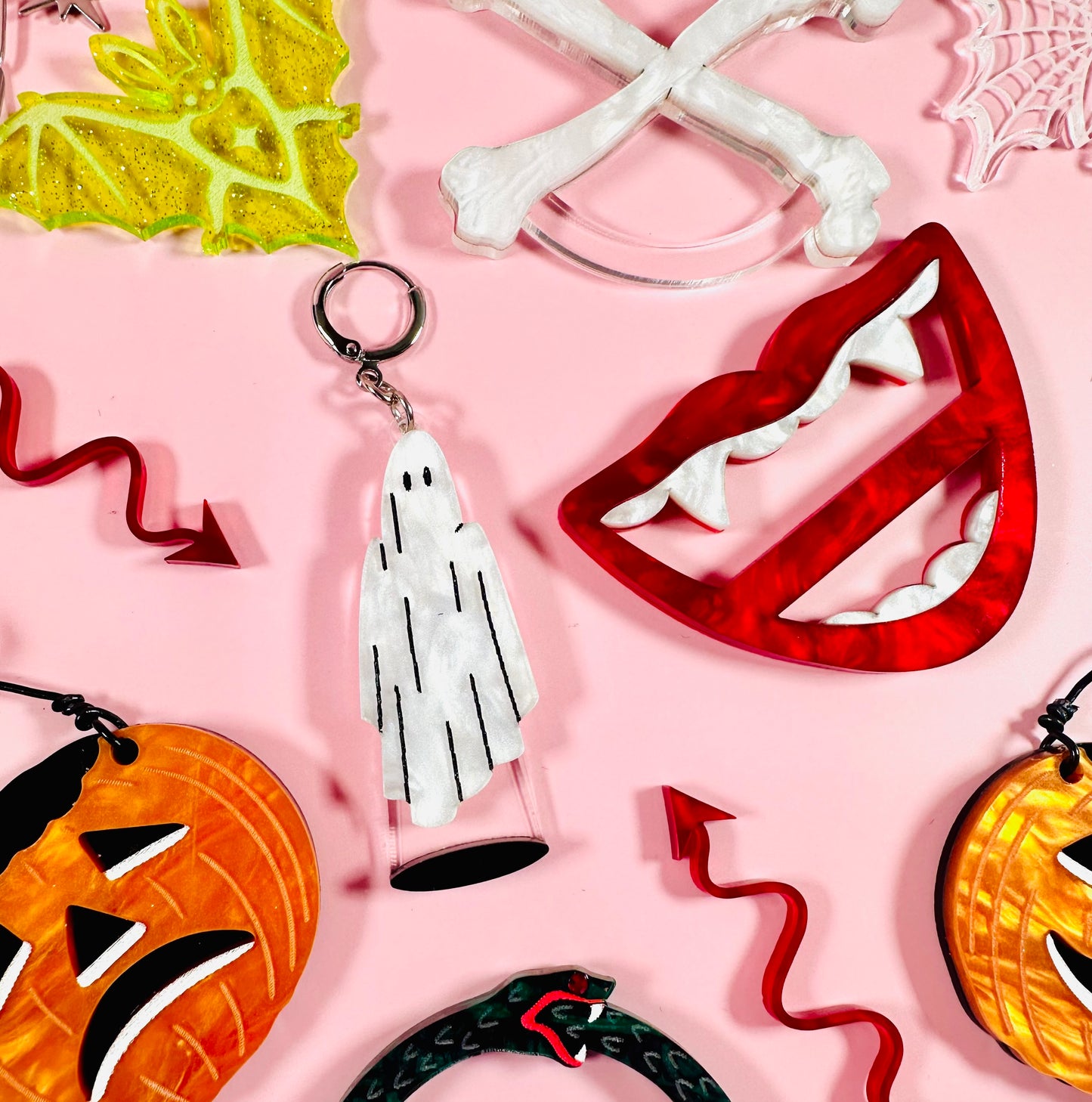 Vampire Smile Scarf Ring