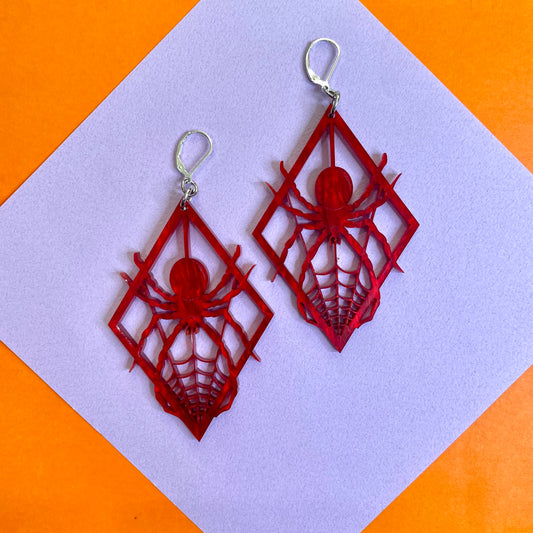 Diamond Widows : Red Pearl