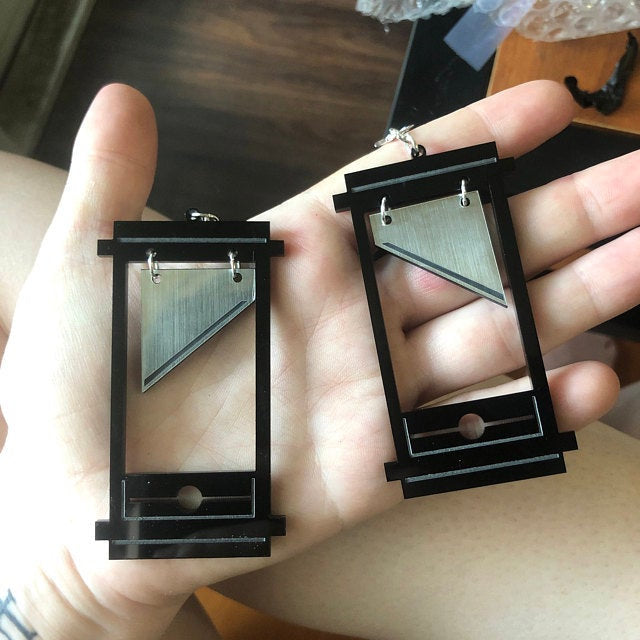 Single Black Guillotine Earring