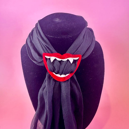 Vampire Smile Scarf Ring