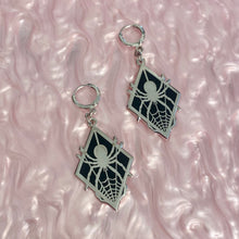 Load image into Gallery viewer, Hishi Widow Earrings
