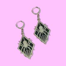 Load image into Gallery viewer, Hishi Widow Earrings
