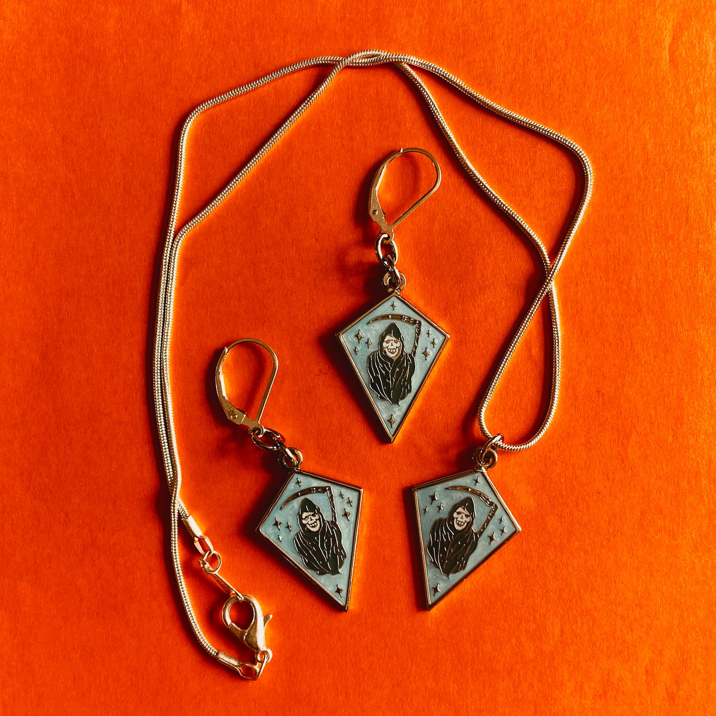 Tiny Reaper Necklace : Pink or Blue